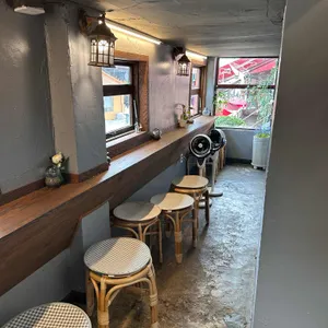 웨일 카페 리뷰 사진