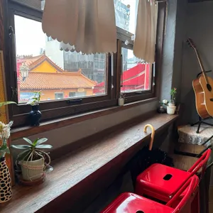 웨일 카페 리뷰 사진