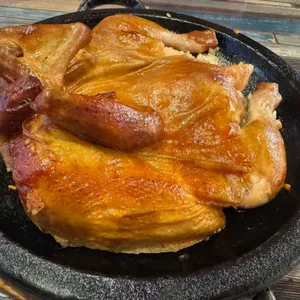꼬꾸이 누룽지 통닭구이 사진