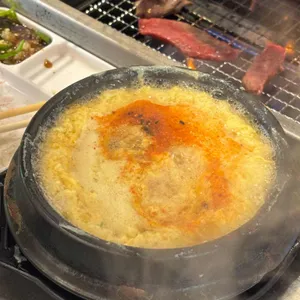 호르몬치치 사진