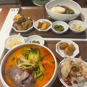 서담헌 사진