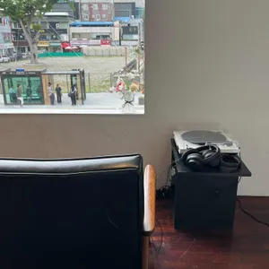 검은깃 사운드 사진