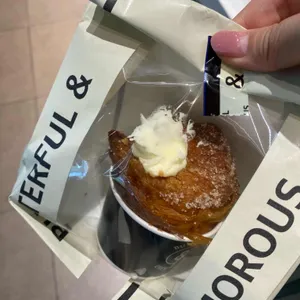버터풀앤크리멀러스 사진
