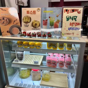 카페율 리뷰 사진