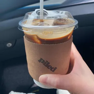 파일드 사진