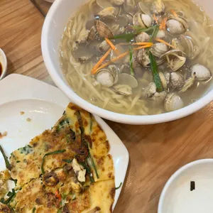 산더미조개칼국수 사진