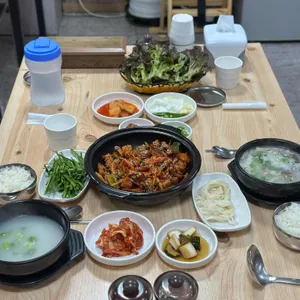 꽃돼지국밥 사진