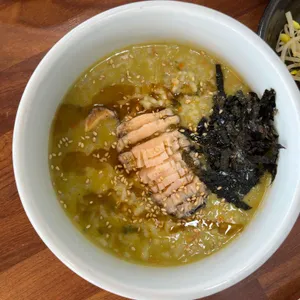 부에난소라하효마을 사진