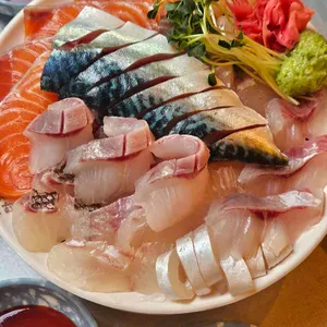 푸른회전문 사진