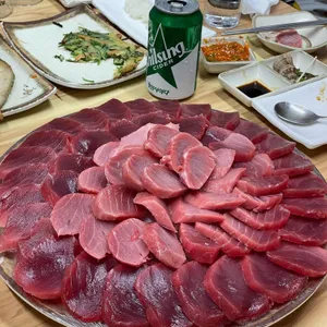사량도자연산횟집 사진