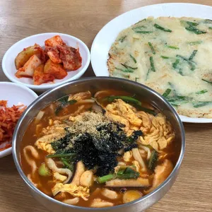 감자바우 장칼국수 사진