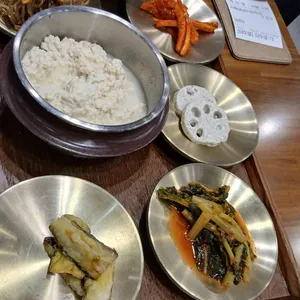 사월에보리밥과쭈꾸미 사진