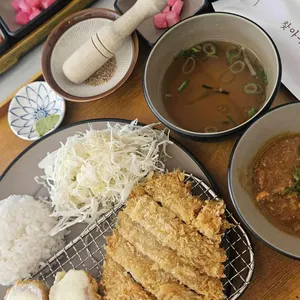 만월돈가스 사진
