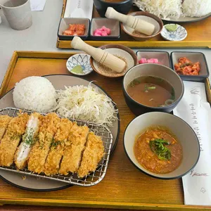 만월돈가스 사진