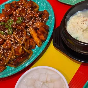 찐이야숯불두마리치킨 사진