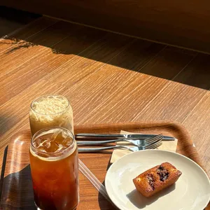 인텔리젠시아 사진