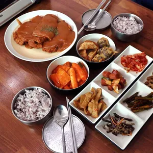 하늘 돈까스 백반 사진