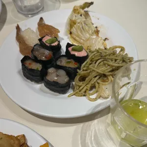 애슐리퀸즈 사진