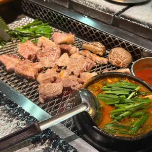 산청숯불가든 사진