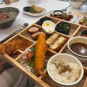 화화돈 사진