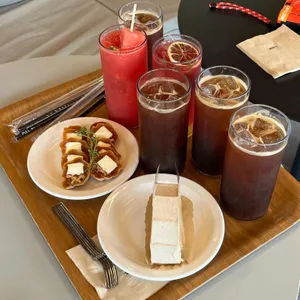 엘로우 대표 사진