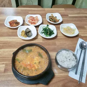 제주해물뚝배기 사진