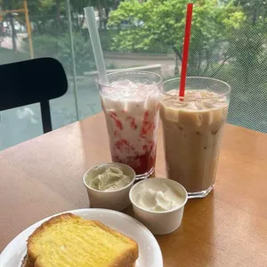 더카페라운지X페르케노 사진 2