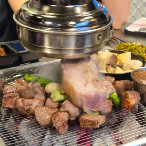 돈멜 사진