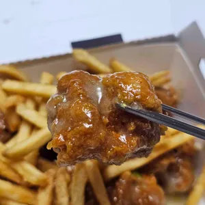 자담치킨 사진