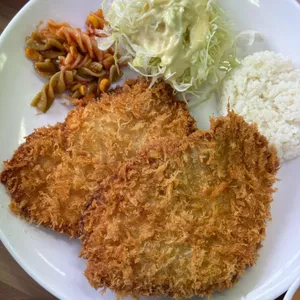 몬스터 돈까스 뼈칼국수 사진