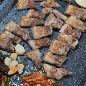 신라숯불흑돼지식당 사진