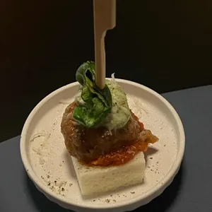 캐비스트리 사진