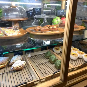 위스커스레일 리뷰 사진