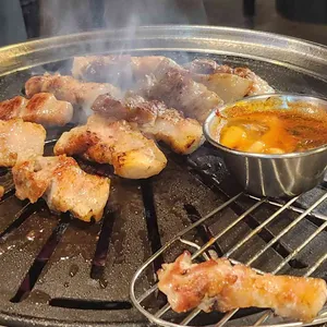 돝고깃집 사진