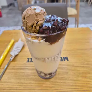 메가커피 사진