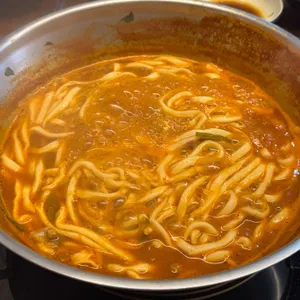 더샤브칼국수 사진
