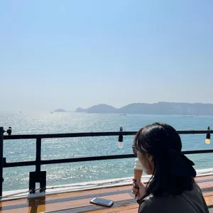 구름에 리뷰 사진