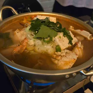 유안집 사진