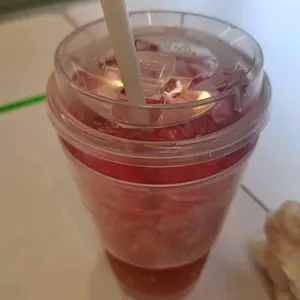 리얼월드 성수 사진