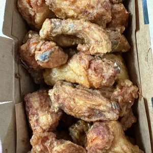 교촌치킨 사진