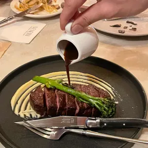 베네티 대표 사진