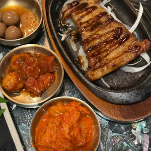 황남두꺼비식당 사진