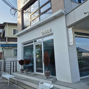 ONZE 리뷰 사진