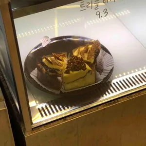 에디션 엠 사진