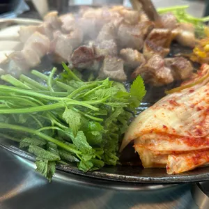 할매솥뚜껑삼겹살 대표 사진