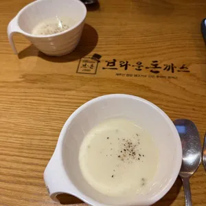브라운돈까스 사진
