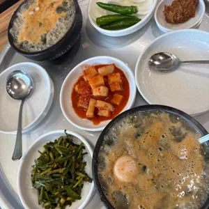 24시원조굴뚝배기전문점 사진