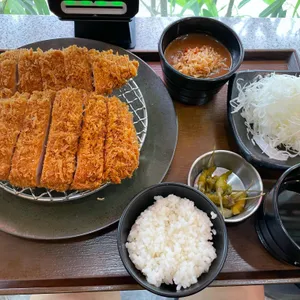 카츠몬스터 사진