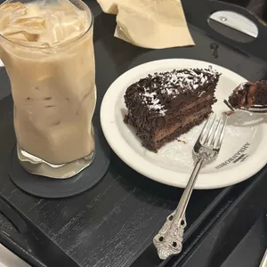 아란로빈 사진