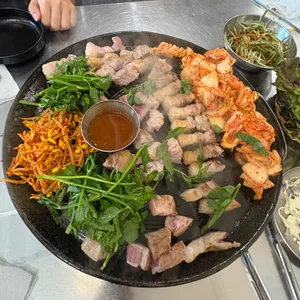 할매솥뚜껑삼겹살 사진